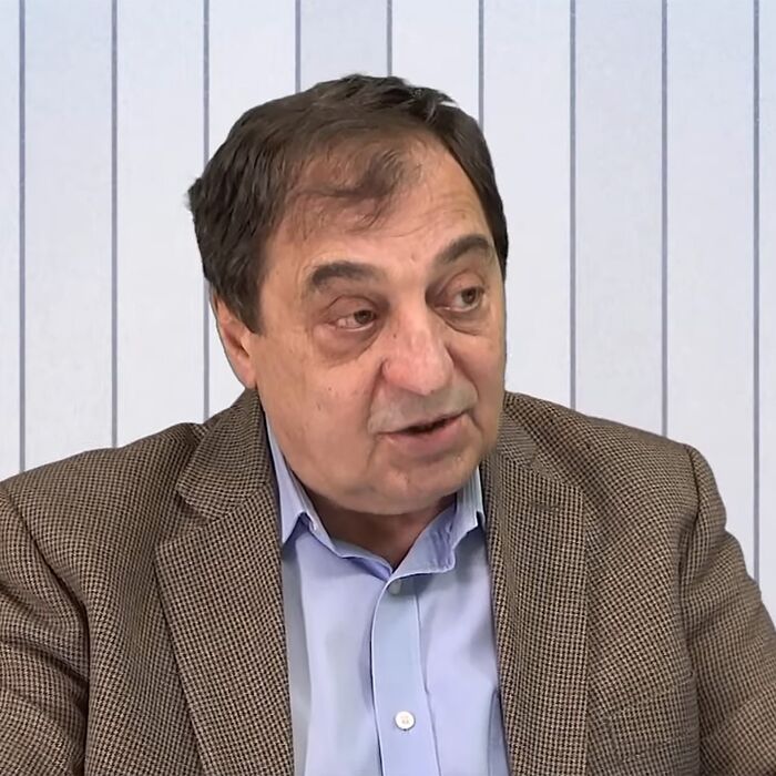 luchezar-stoyanov-v-trud_700x700_crop_478b24840a