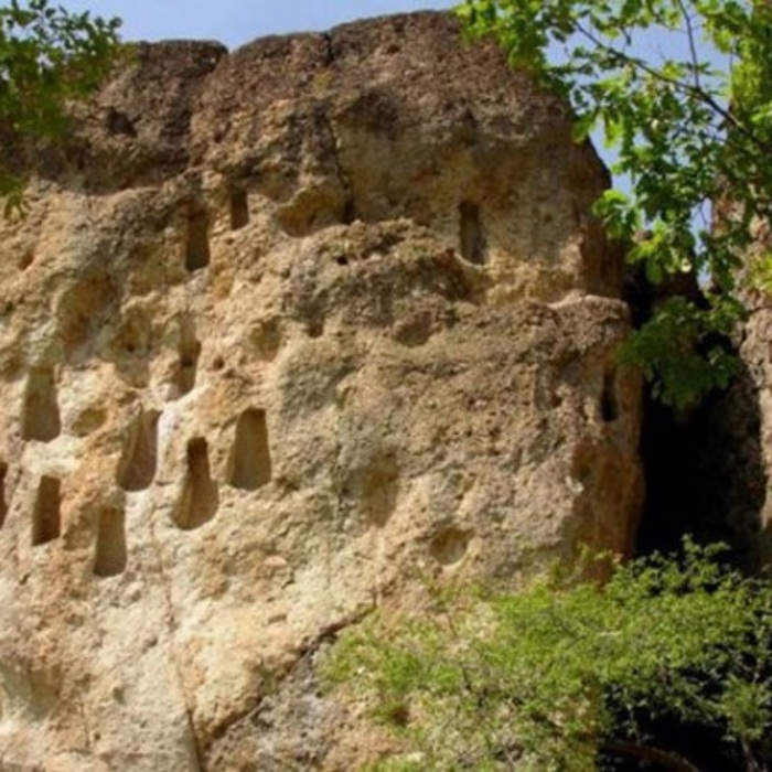 gluhite-kamuni-sbj-bgeu_700x700_crop_478b24840a