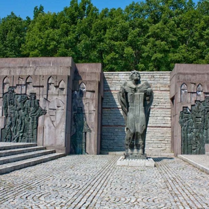 18-samuilova-krepost-petrichhistorymuseum-bg_700x700_crop_478b24840a