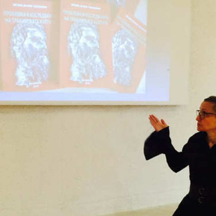 v-kazanluk_700x700_crop_478b24840a