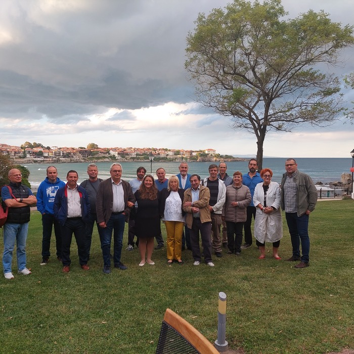 20220923-182911_700x700_crop_478b24840a